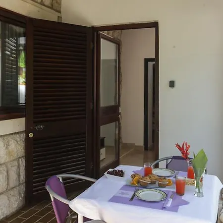 Nada Apartment *