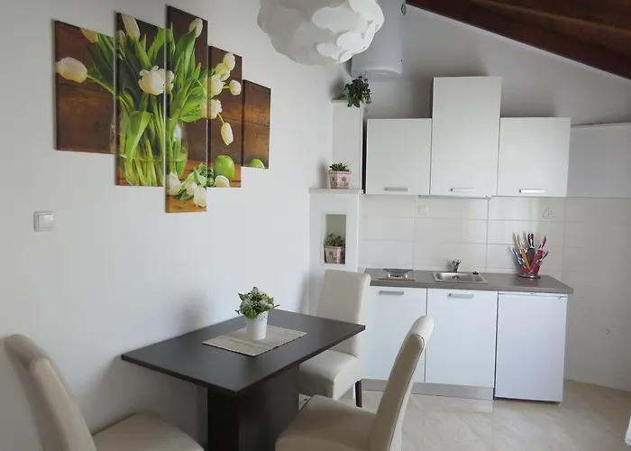 Nada דוברובניק