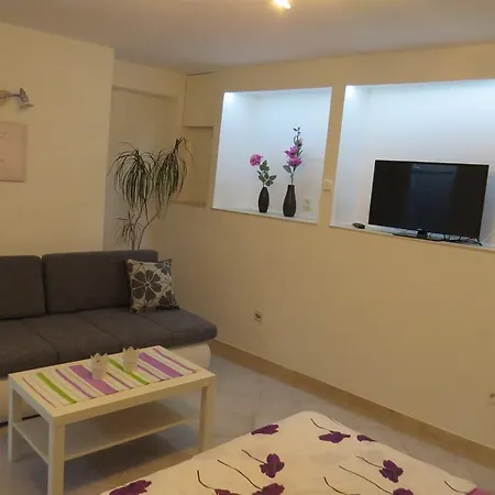 Nada Apartment *